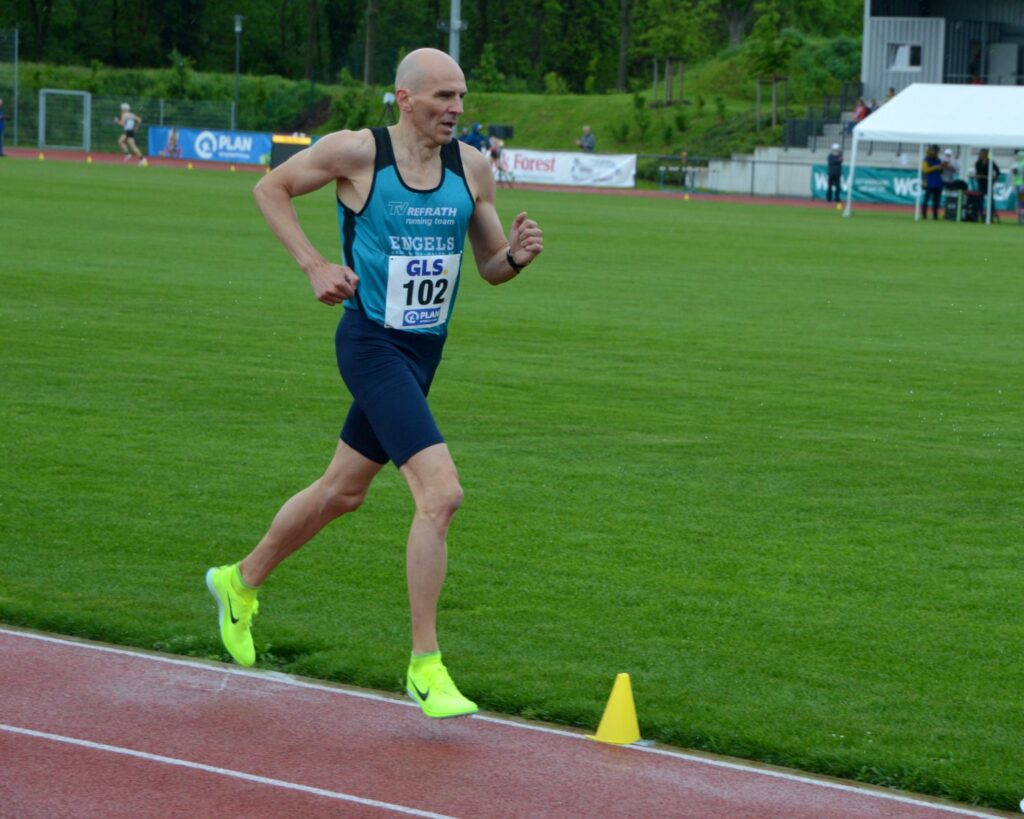 2024-05-04 DM 5000m Wassenberg - M55 - 8 Johannes Ritter 1